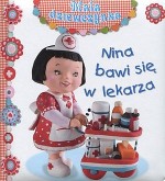 Nina bawi się w lekarza. Mała dziewczynka